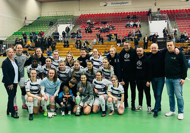 01 12 Fuball Stadtpokal Damen